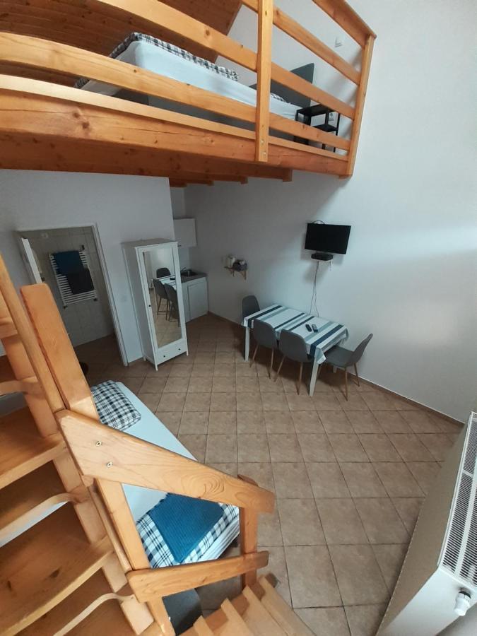 Polonia Apartman Leilighet Egerszalók Eksteriør bilde