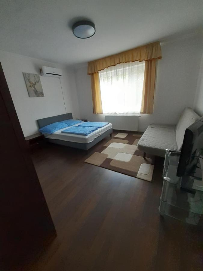 Polonia Apartman Leilighet Egerszalók Eksteriør bilde